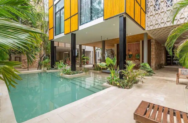Tulum 6BR Retreat, 2 Pools, Sleeps 16, Aldea Zama