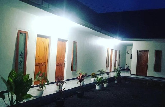 tumpak sewu guest house