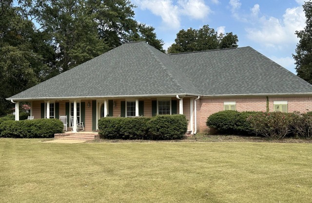 Tupelo house near mall