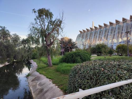 Turia Gardens Rooms - Authentic Valencia Parklife Downtown - VLC Urban Rental