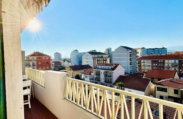 Turin - Apartment 5 min from the Piazza Bengasi Metro