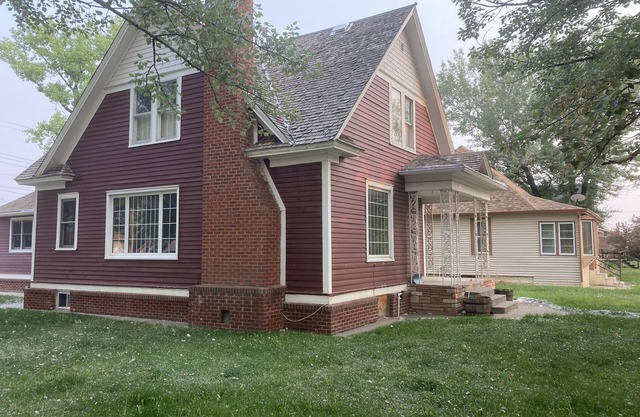Turn of the Century Charm close to historic downtown Miles City!