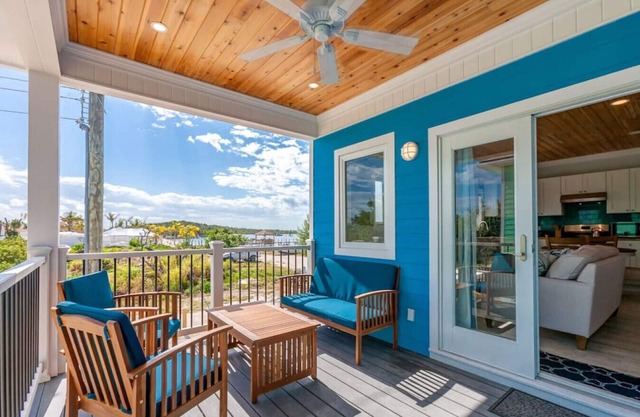 Turtle Dreams - Guana Cay, In the Settlement