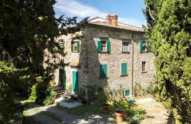 VILLA MIT PRIVATEM POOL