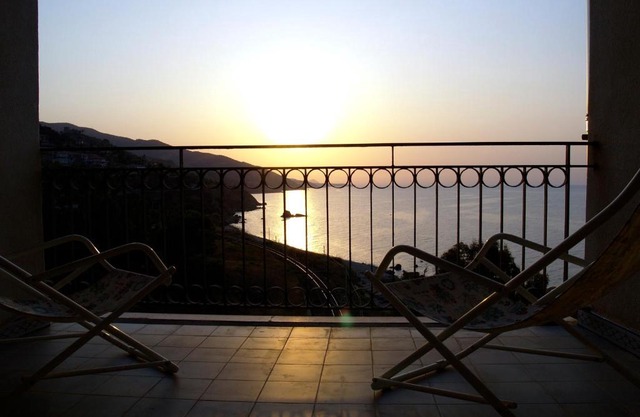 Tusa Gold Sunset