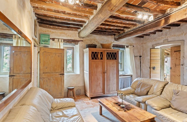 Rustikales Ferienhaus in Castigli auf Fiorentino mit Terrasse