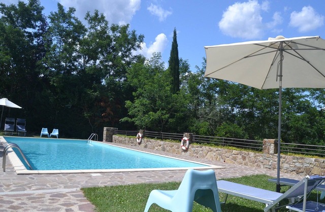Angenehme Wohnung mit Schwimmbad