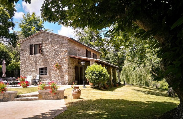 Toskanisches Bauernhaus aus Stein mit privatem Pool