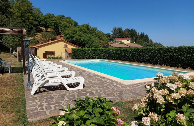 Tuscan villa with private pool and garden overlooking Mount Amiata