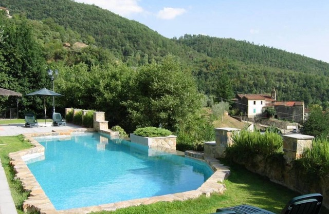 Toskana: Ferienhaus mit pool und restaurant