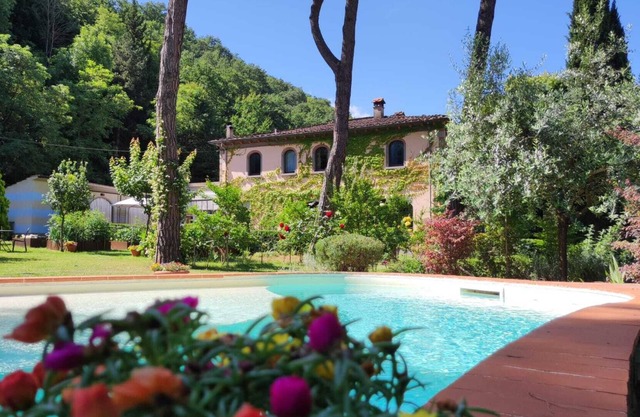 Toskana - Arezzo elegante Villa mit Pool und eigenem Park