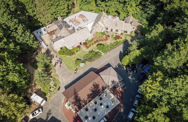 Tuscany Manor Inn Weddings. family reunions. corporate.