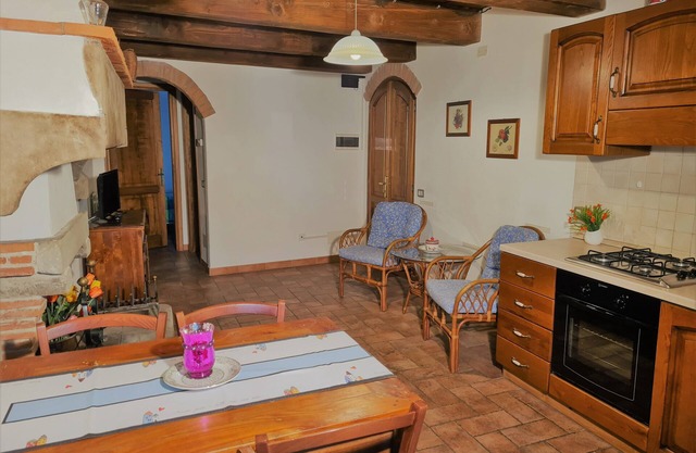 TOSKANISCHEN RUSTICO AUS STEIN - BORGO CASALINO
