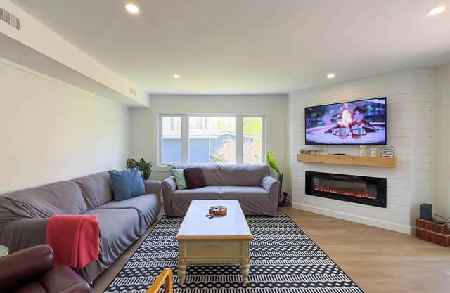 Twilight Haven – Where Family Fun Meets Lake Life