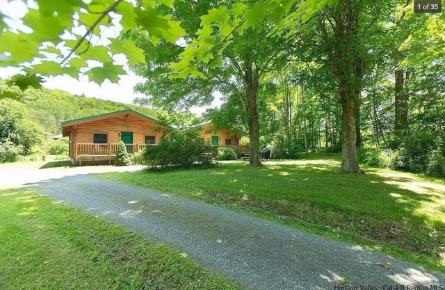 Twin A - Cozy 2-bedroom cabin in peaceful Halcottsville with AC, WiFi