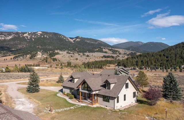 Twin Antler Retreat | Big Sky | Gallatin River
