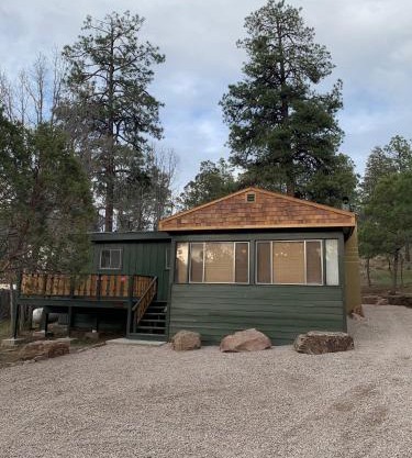 Twin Pines Casita - Big Yard, View, Porch, Hot Tub, & Charm
