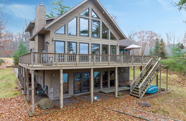 Twin Pines: Dog-Friendly Lakefront Cabin w/ Private Dock & Kayaks