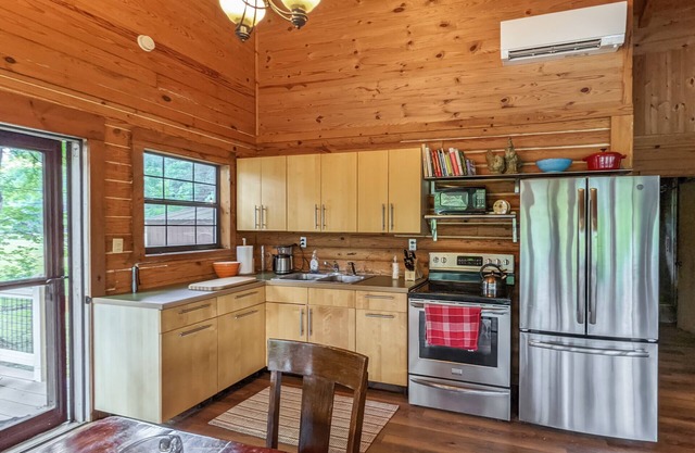 Twin Springs Cabin on White River