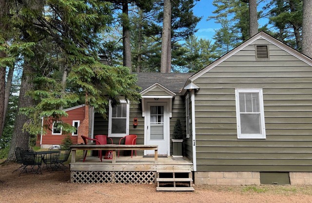 Warmer Winterurlaub! Deer Ridge Cabin, 2 Schlafzimmer, 1. 25 Bäder, (5 Personen)