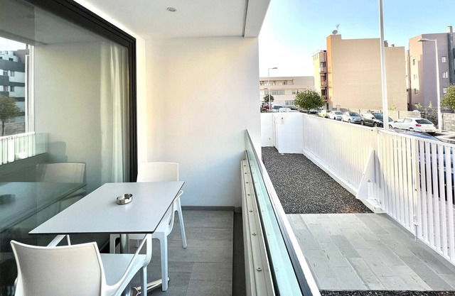 Two Bedroom B, Central, with wifi and view