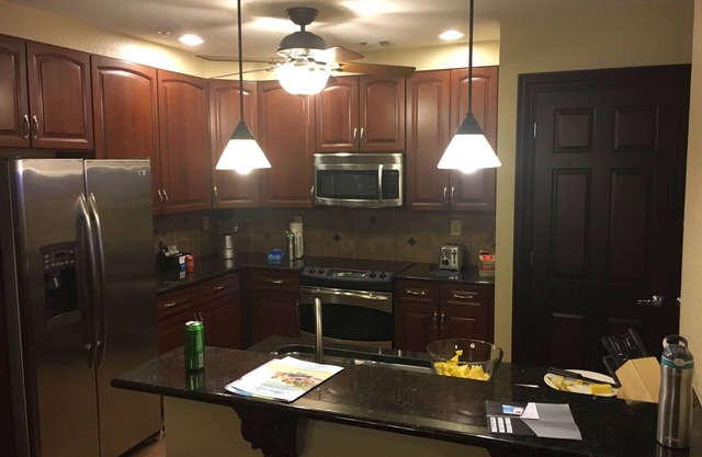 2 Schlafzimmer Resort Condo in Disney w / Pools, Lazy Rivers