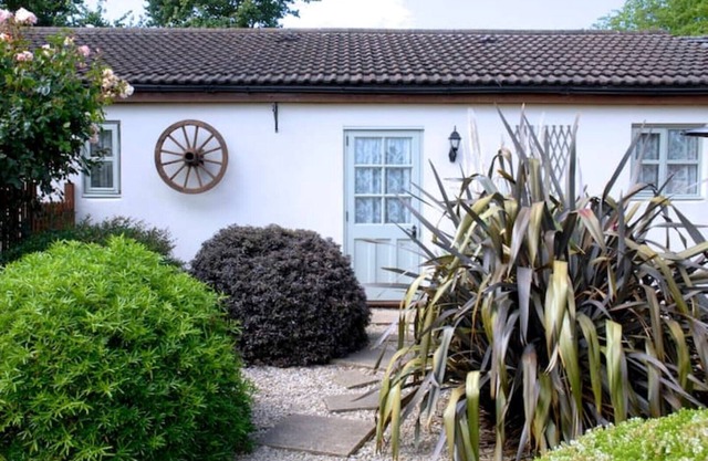 Two Bedroom Cottage near Wedmore with Mendip Views