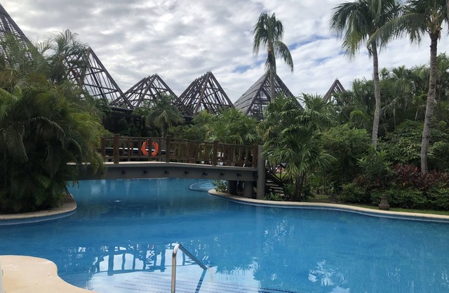 TWO BEDROOM GRAND MAYAN SUITE in PARADISE! Ocean, pools, bars, jungle-setting!