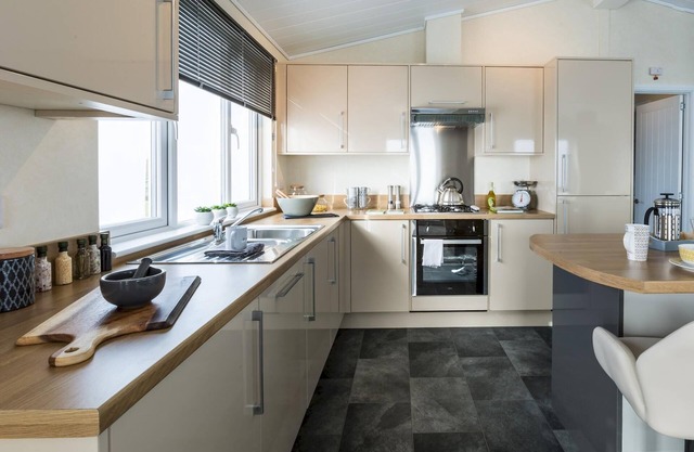 Two Bedroom Lodge 6 in North Runcton