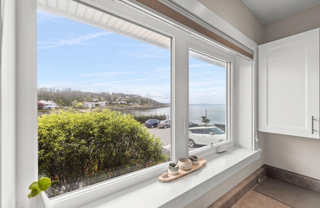 White Rock Straße 1BD Suite w / voll ausgestattete Küche