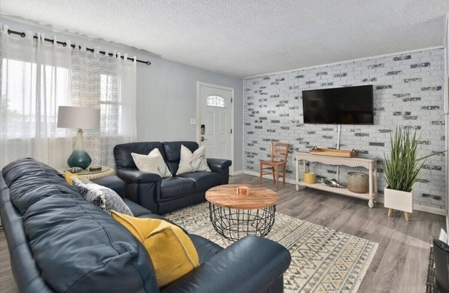 Two Bedroom OC Condo Close to Beach and Boardwalk
