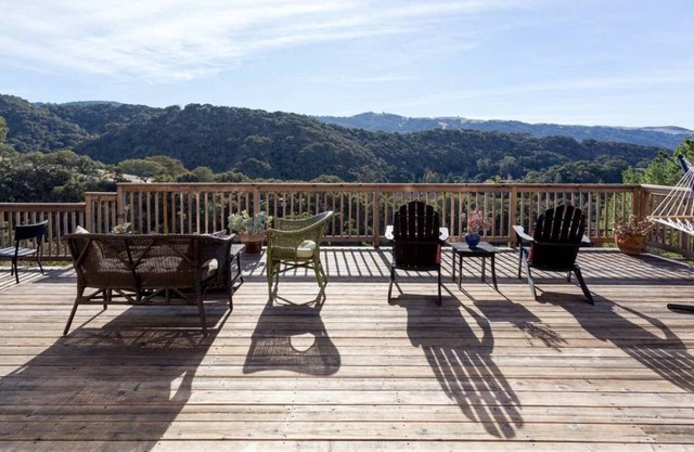 Two Bedroom Suite Spectacular Views 30 Day Rental
