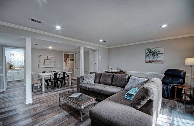 Two Bedroom Townhome Near Ridgeland Close to Water