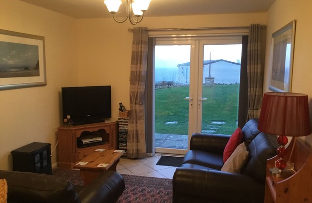 Zwei Bedroomed Bungalow im Cove Holiday Park