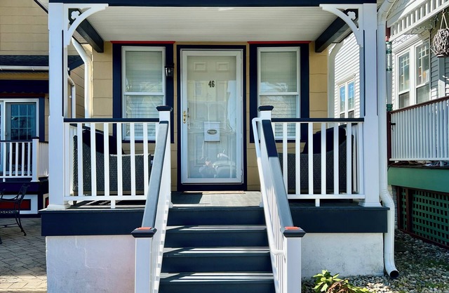 Two blocks from the beach! Sleeps 2, 1 bedroom, 1 bathroom