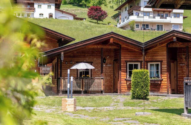 Zwei gemütliche Chalets für kleine Gruppen