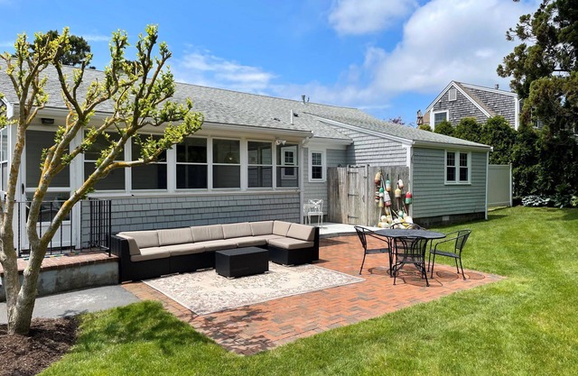 Two Houses From The Beach, Pet Friendly, One Floor Living
