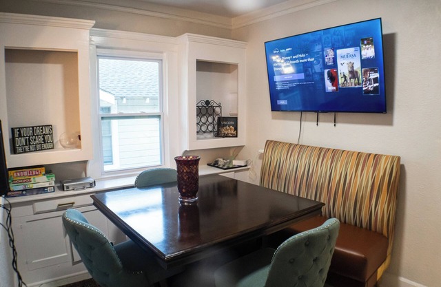 Two levels of entertainment!