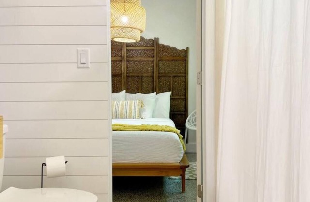 Two Miles to the Beach, centrally located