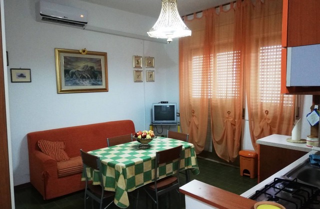 Zweizimmerwohnung mit Parkplatz - Meeresgebiet Lamezia Terme