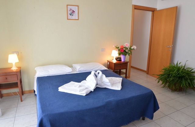 Zweizimmerwohnung für 3 Personen mit Küche und eigenem Bad