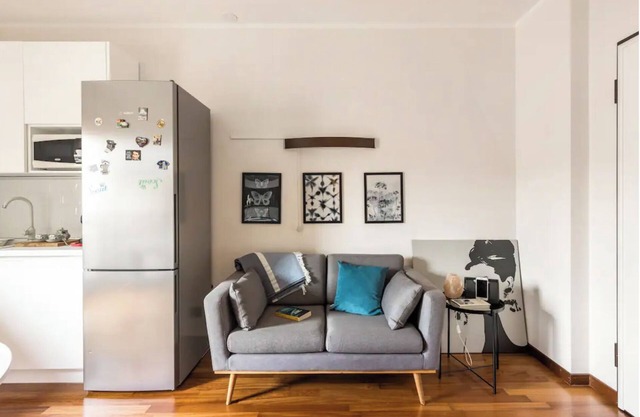 Two-room apartment + Garage 500 mt from "PORTA SUSA" Railway Station, AC, Balcony