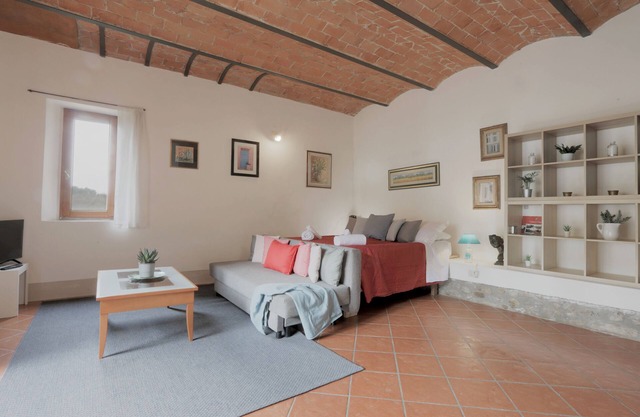 [Two-room apartment on La Stalla farm] pool and wi-fi in Florence