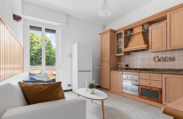 Two-room apartment San Siro-Fiera Milano M5 lilac Segesta