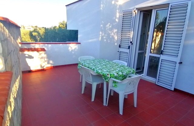 3/4-Zimmer-Zweizimmerwohnung - Erdgeschoss.