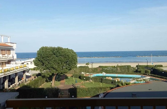 Zweizimmerwohnung mit Meerblick in einem Wohnpark mit Pool in Villa Rosa (TE)
