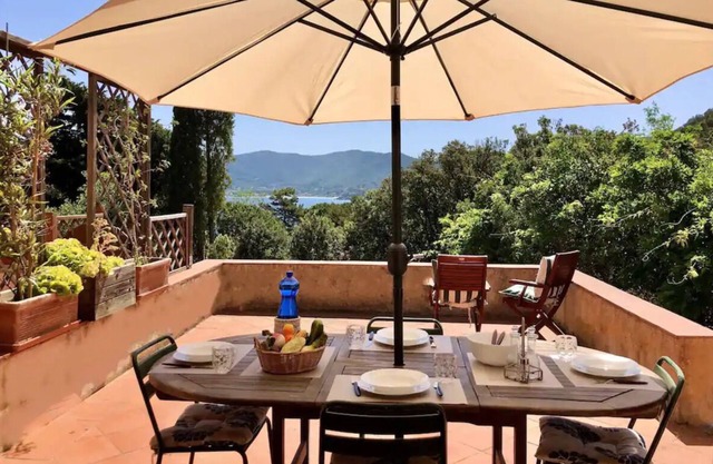 Apartment mit zwei Schlafzimmern, mit Terrasse, 50 Meter vom Meer entfernt