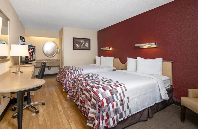 Two Spaces! Near Downtown Buffalo! w/ Free Parking, Pets are Allowed!