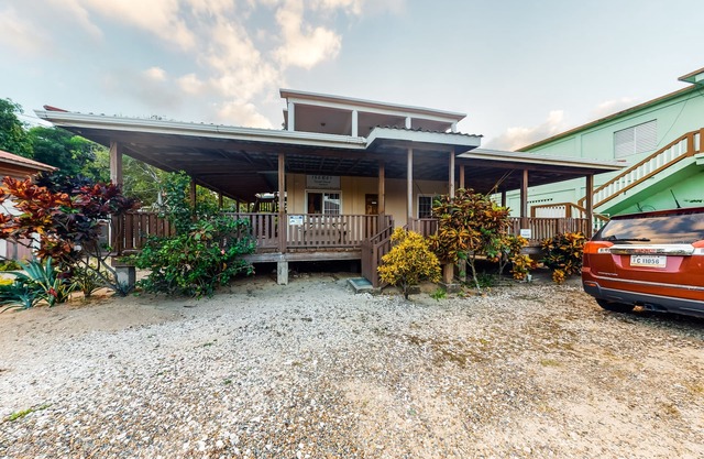 Two studios w/ ocean views, deck, partial AC & free WiFi - close to the beach