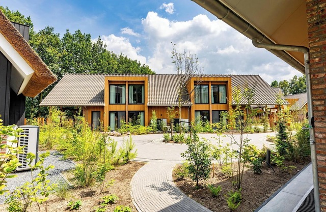 Zwei Villen, zwei Pools – barrierefreier Luxusurlaub für 24 Personen mit Private Spa.